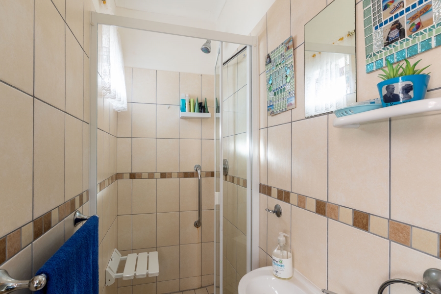 3 Bedroom Property for Sale in Deoville Park Western Cape